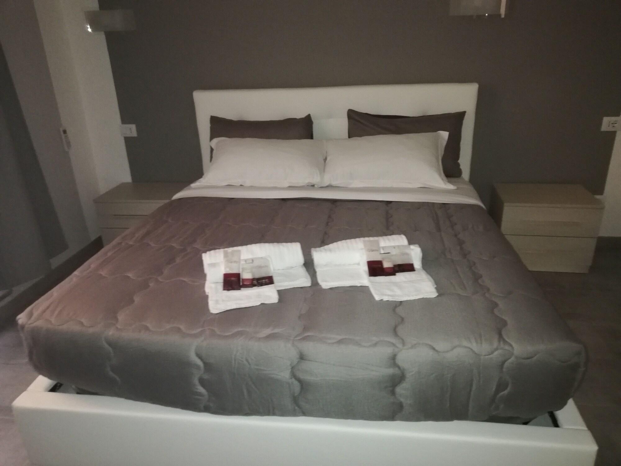 Garden'S Elide Hotel Рим Екстериор снимка