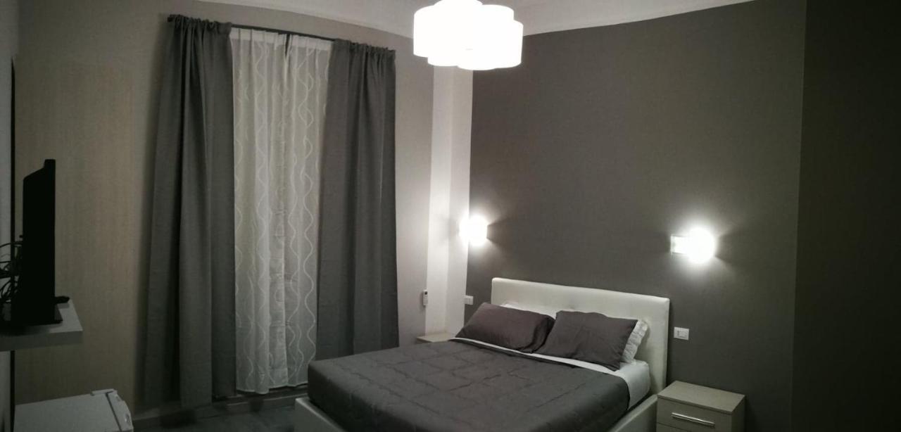 Garden'S Elide Hotel Рим Екстериор снимка