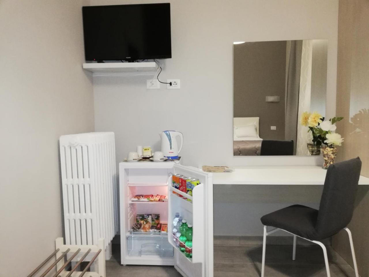 Garden'S Elide Hotel Рим Екстериор снимка