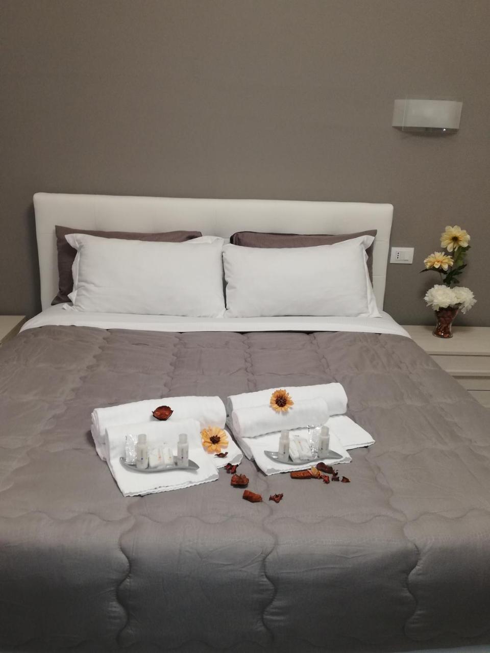 Garden'S Elide Hotel Рим Екстериор снимка